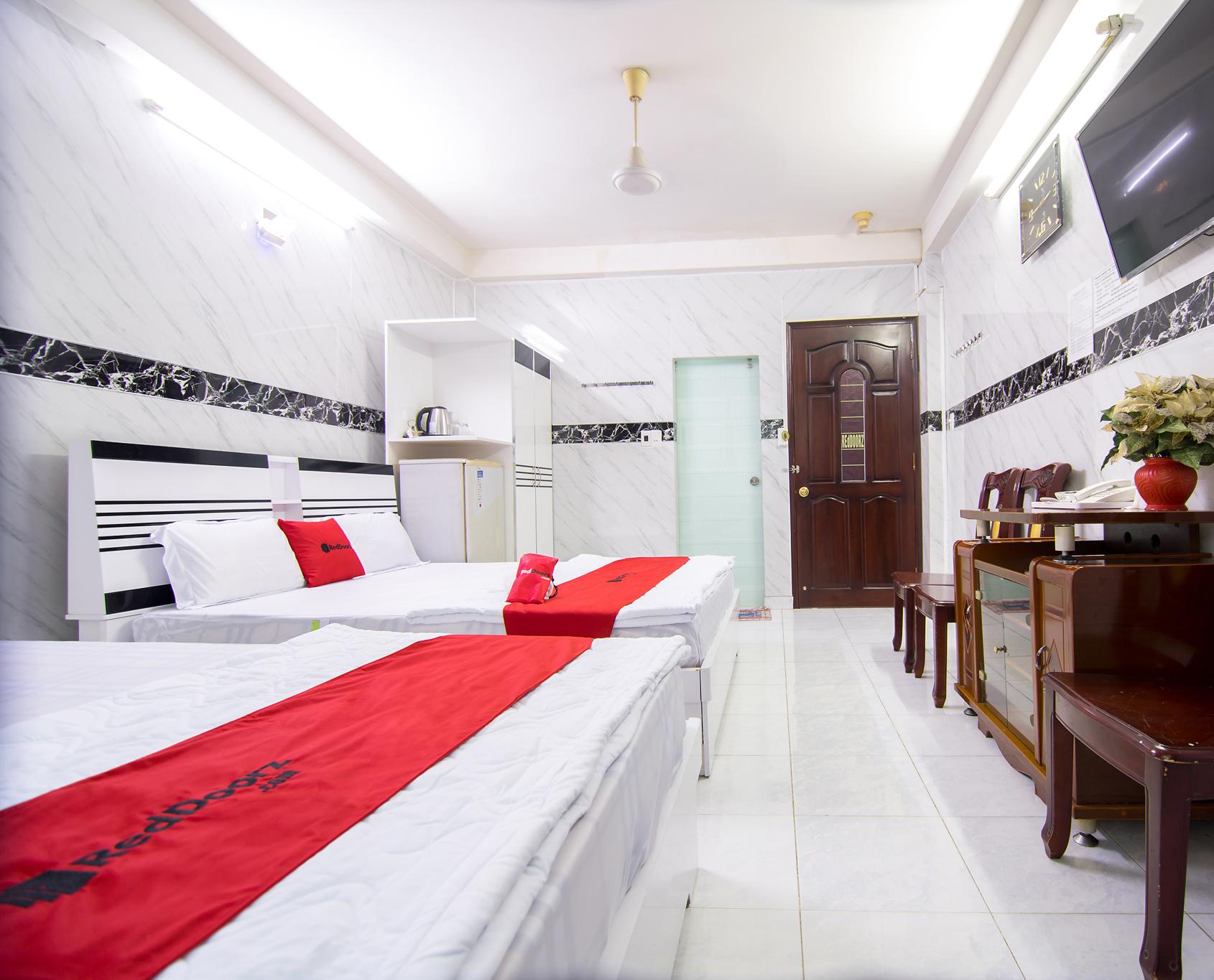 เรดดอร์ซ พลัส เนียร์ เบนทัญ มาร์เก็ต Hotel โฮจิมินห์ซิตี้ ภายนอก รูปภาพ