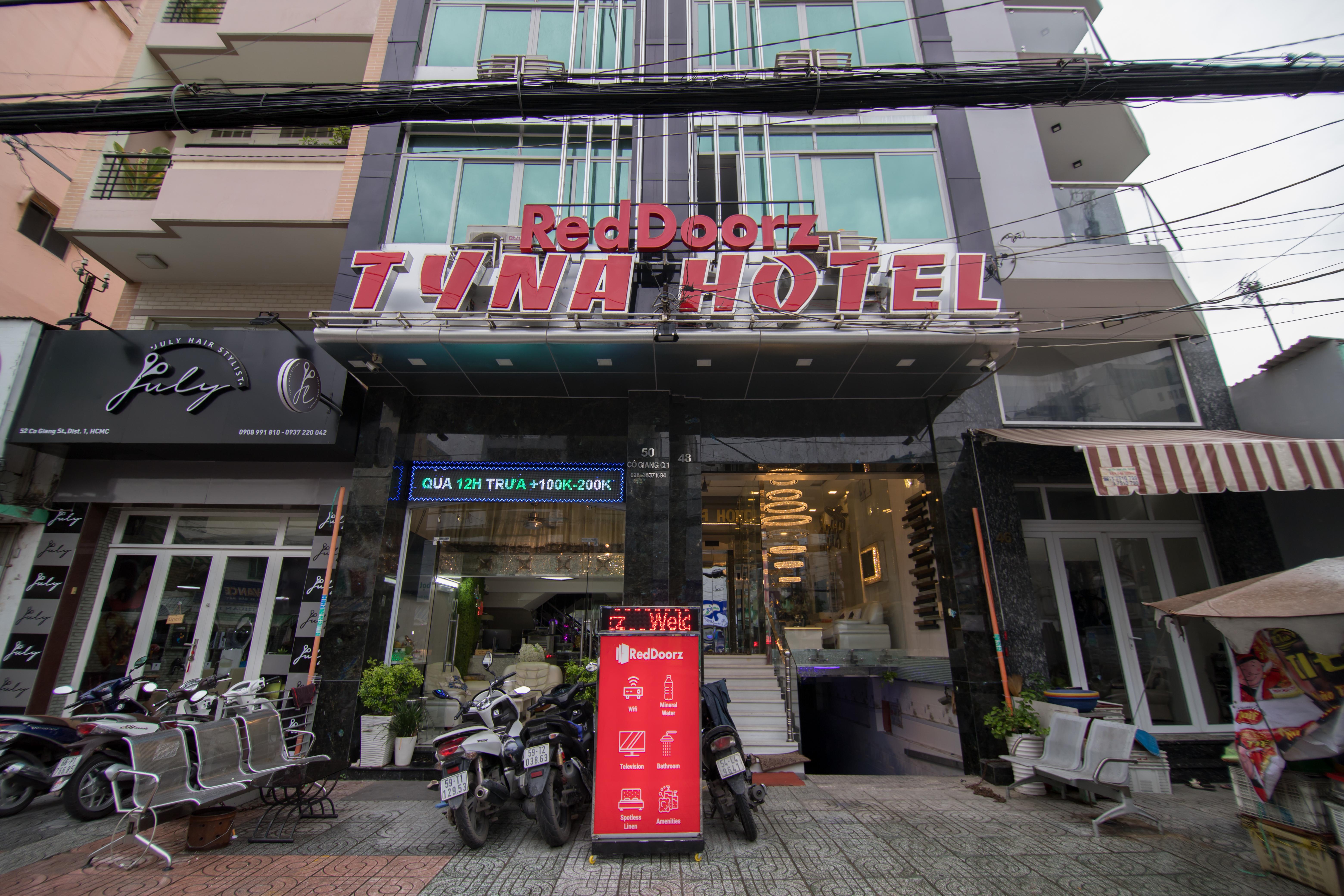 เรดดอร์ซ พลัส เนียร์ เบนทัญ มาร์เก็ต Hotel โฮจิมินห์ซิตี้ ภายนอก รูปภาพ
